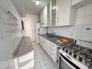 Image 38 - 925004