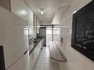 Image 33 - 925004