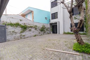 Image 42 - 925011