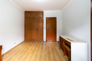Image 21 - 925014