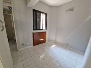 Image 31 - 925016
