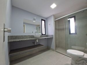 Image 25 - 925016