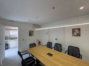 Image 34 - 925025