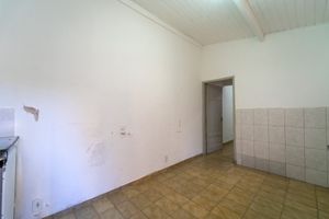 Image 25 - 925028