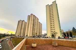 Image 1 - 925032