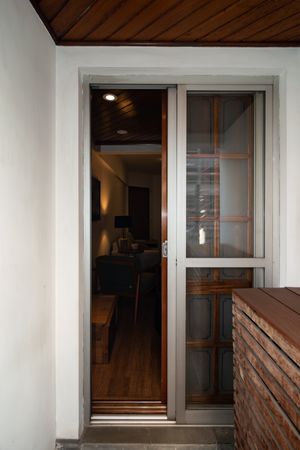 Image 22 - 925035