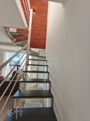 Image 21 - 925041