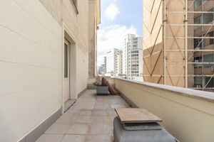 Image 32 - 925047