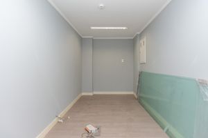 Image 3 - 925047