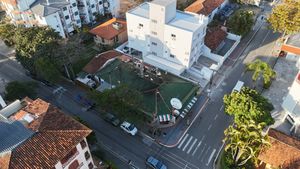Image 44 - 925049