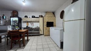 Image 21 - 925049