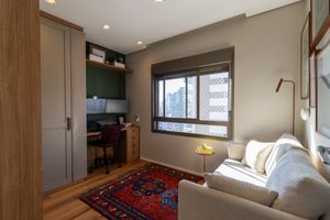 Image 23 - 925050
