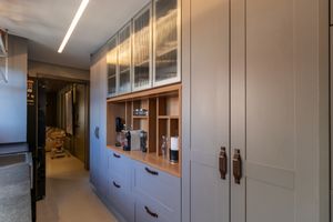 Image 11 - 925050