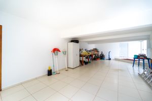 Image 60 - 925053