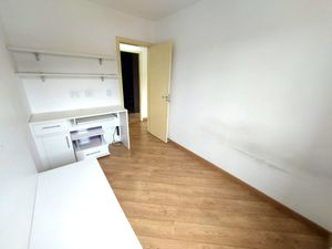 Image 18 - 925054