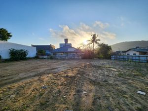 Image 9 - 925055