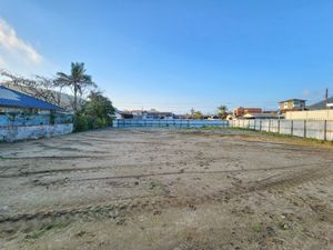 Image 6 - 925055