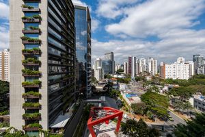 Image 17 - 925060