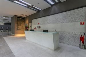 Image 14 - 925061