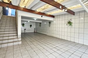 Image 1 - 925092
