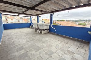 Image 24 - 925092