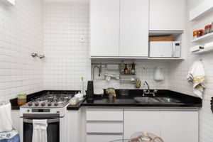 Image 8 - 925094