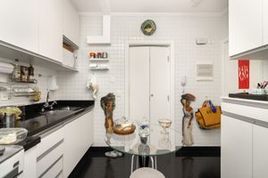 Image 7 - 925094