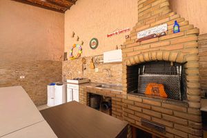 Image 22 - 925096