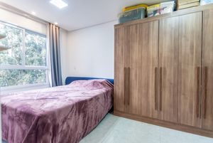 Image 31 - 925104