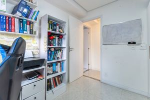 Image 30 - 925104