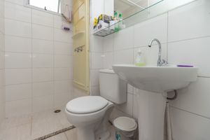 Image 19 - 925111
