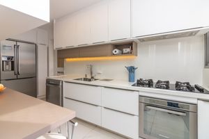 Image 11 - 925116