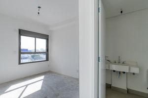 Image 23 - 925118