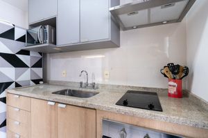 Image 10 - 925122