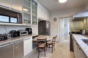 Image 34 - 925128