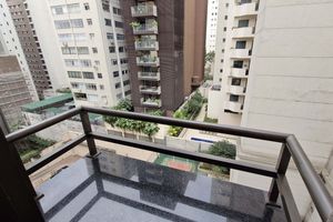 Image 40 - 925128