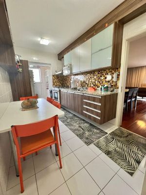 Image 15 - 925131