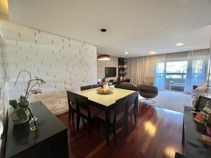 Image 14 - 925131