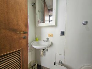Image 34 - 925133