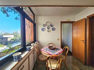 Image 30 - 925133