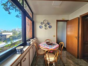 Image 31 - 925133