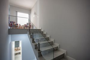 Image 22 - 925139