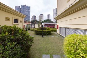 Image 27 - 925142