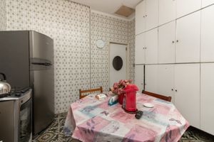 Image 17 - 925146