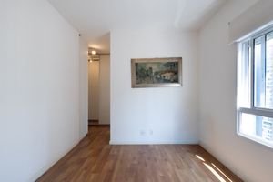Image 21 - 925171