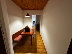 Image 19 - 925172