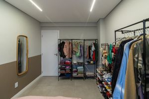 Image 31 - 925175