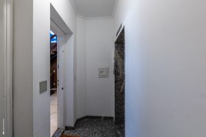 Image 15 - 925180