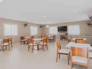 Image 11 - 925183