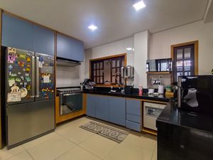 Image 7 - 925188